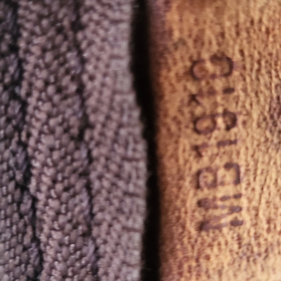 Louis Vuitton Keepall 50 100% Authentic Monogram Duffel Bag - Picture 8 of 9